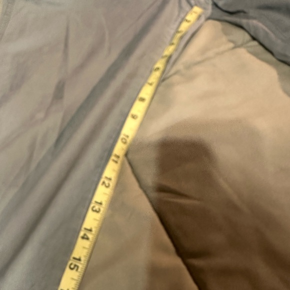 Old Navy khaki low waist capri pants - Picture 4 of 12